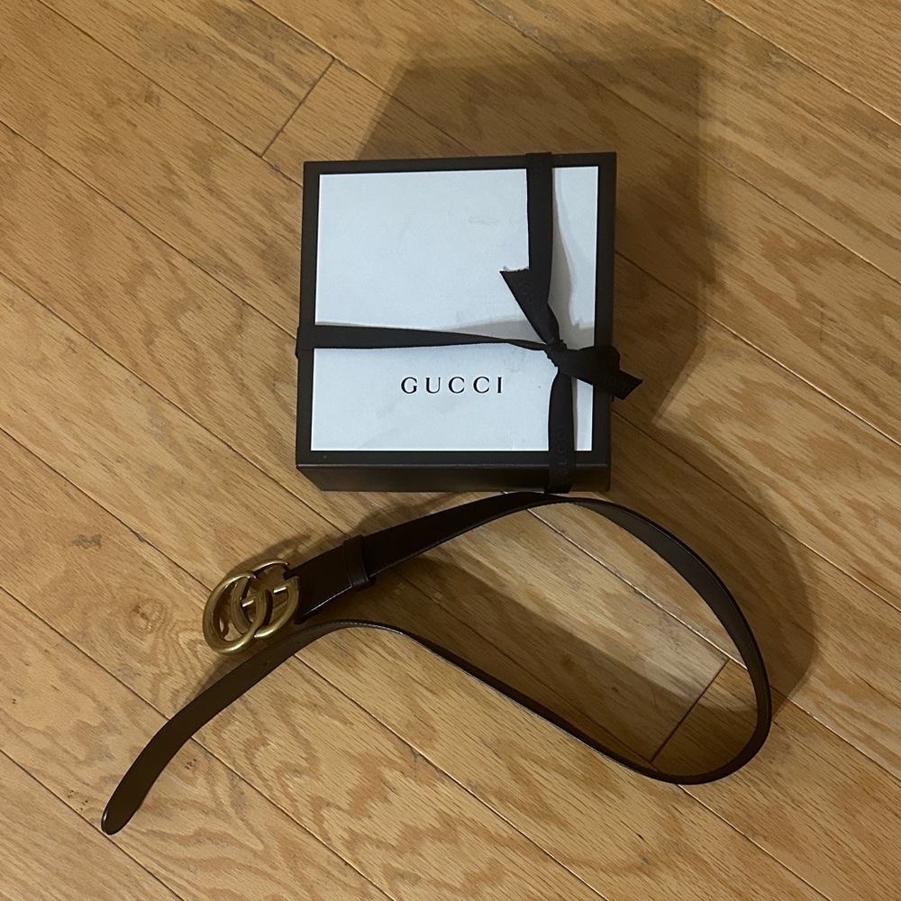 Gucci Leather Belt with Double G Buckle - Size Gucci 75 - Used lightly